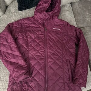 Columbia Women's Hooded Quilted Jacket - Burgundy
